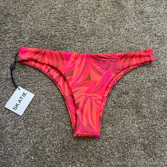 Skatie Other - NWT Skatie - Dylan Bottom / Surfside Large
